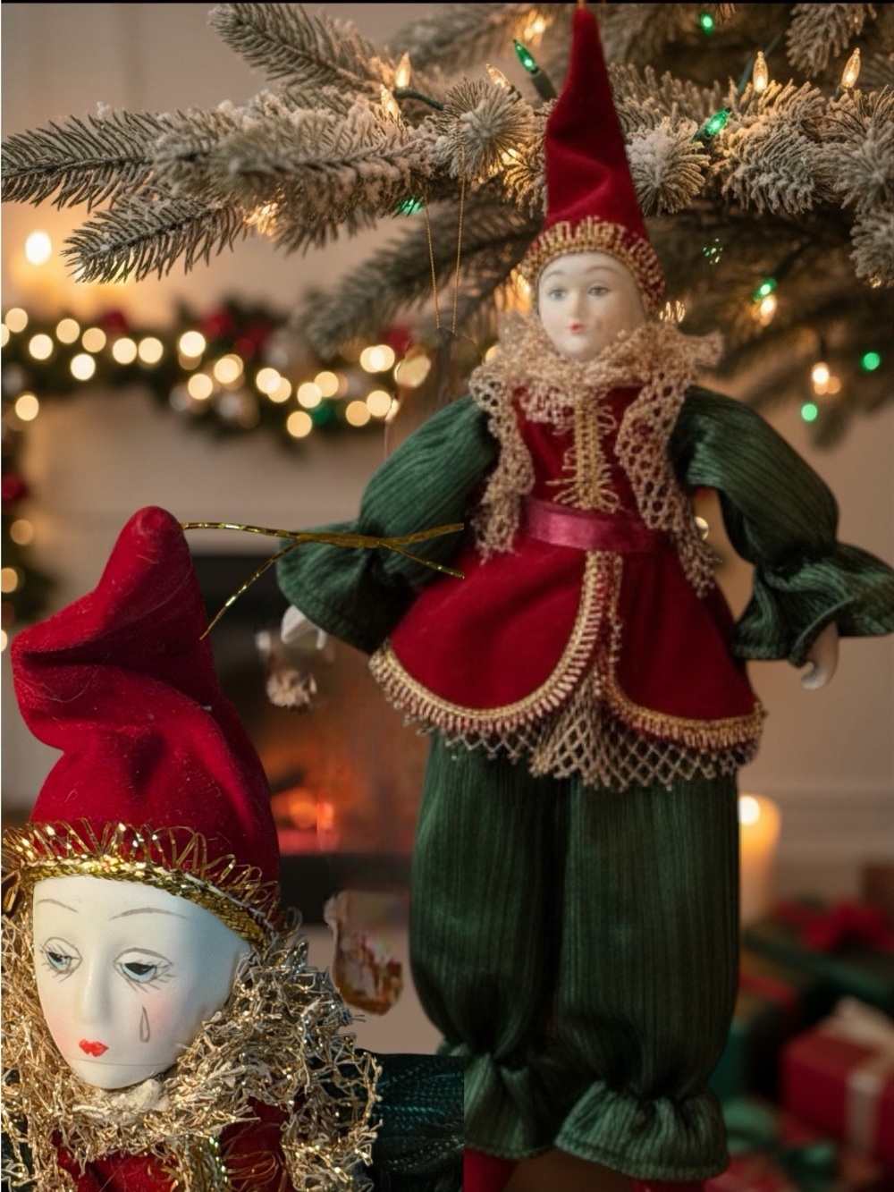 Vintage Christmas Porcelain Jester
Harlequin Doll Old Word Ornament Velvet